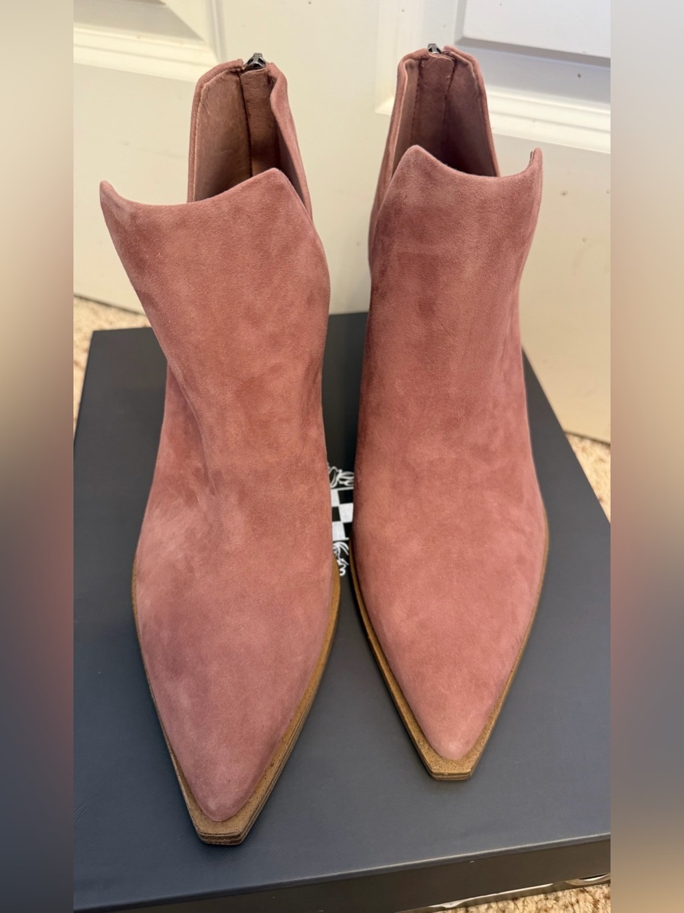 NWB Vince Camuto Gigietta Suede Block Heel Booties, Pink, Size 8.5/39 - Picture 5 of 9